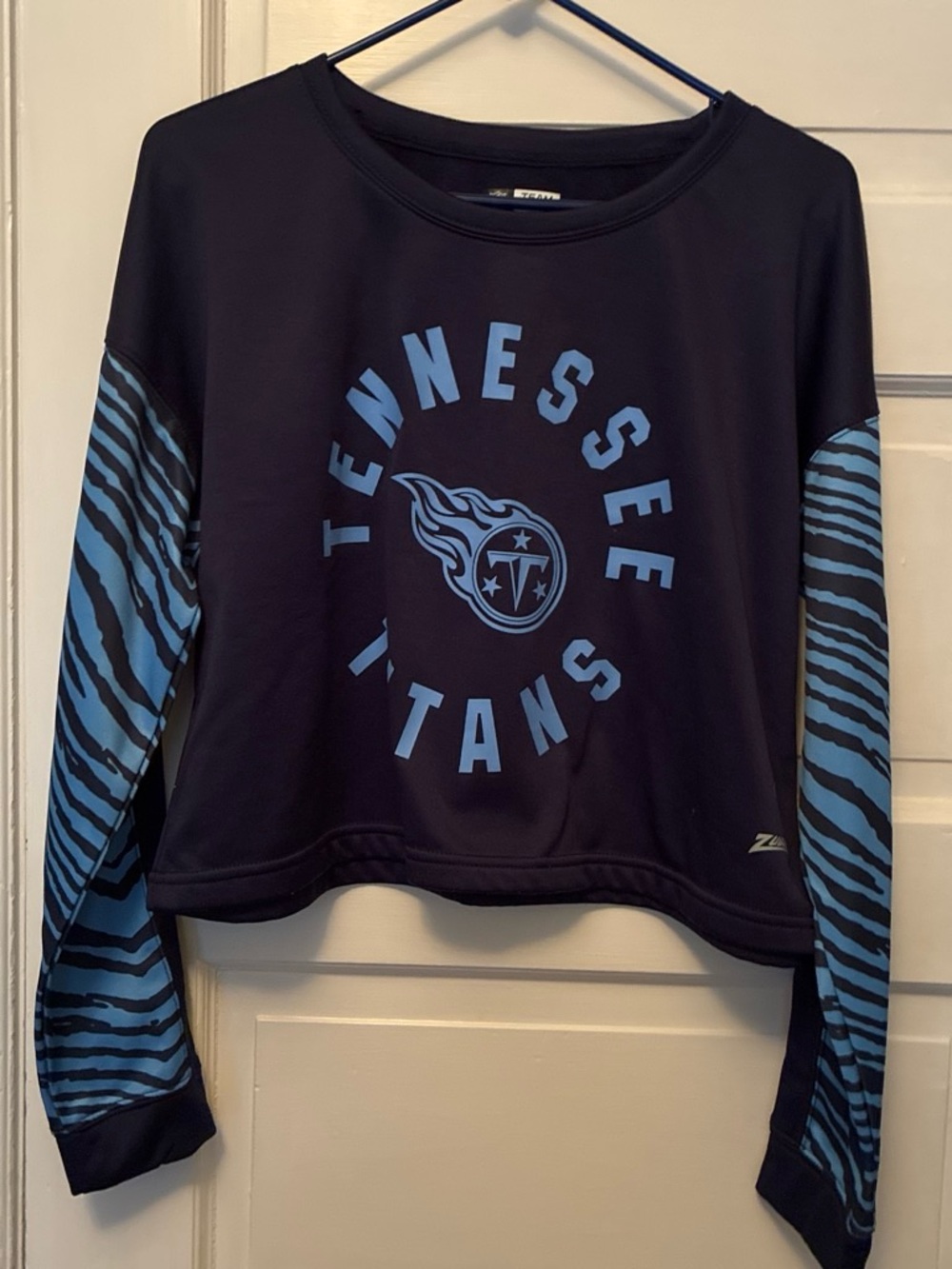NFL Black and Light Blue Tennessee Titans Cropped Long Sleeve Top
